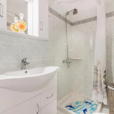 Athina's Maisonette