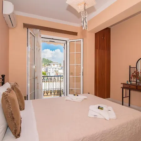 Athina's Maisonette شقة *